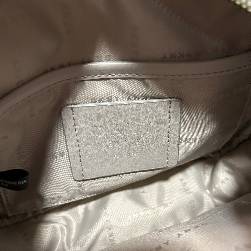 DKNY Abby Camera Shoulder Bag Handbag Silver Faux Leather - Picture 6 of 10